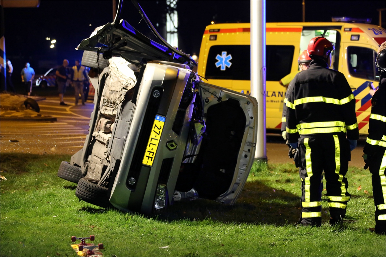 2014-09-22 3963 Tilburg Hasselt rotonde ongeval