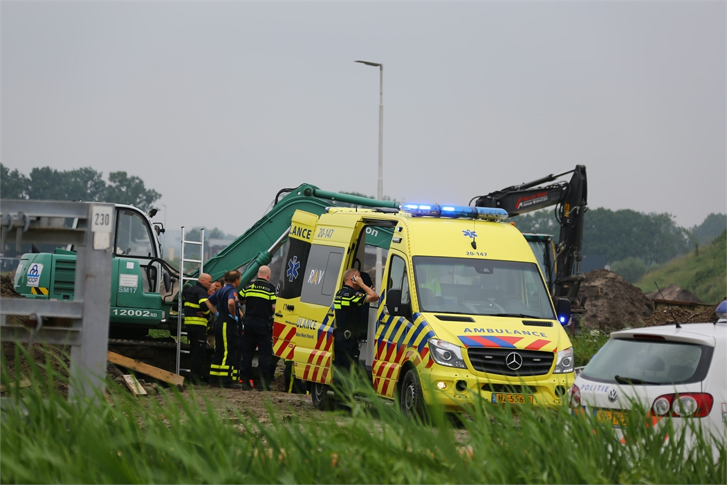 2016 06 14 2347 Tilburg Letostraat ongeval 1x 