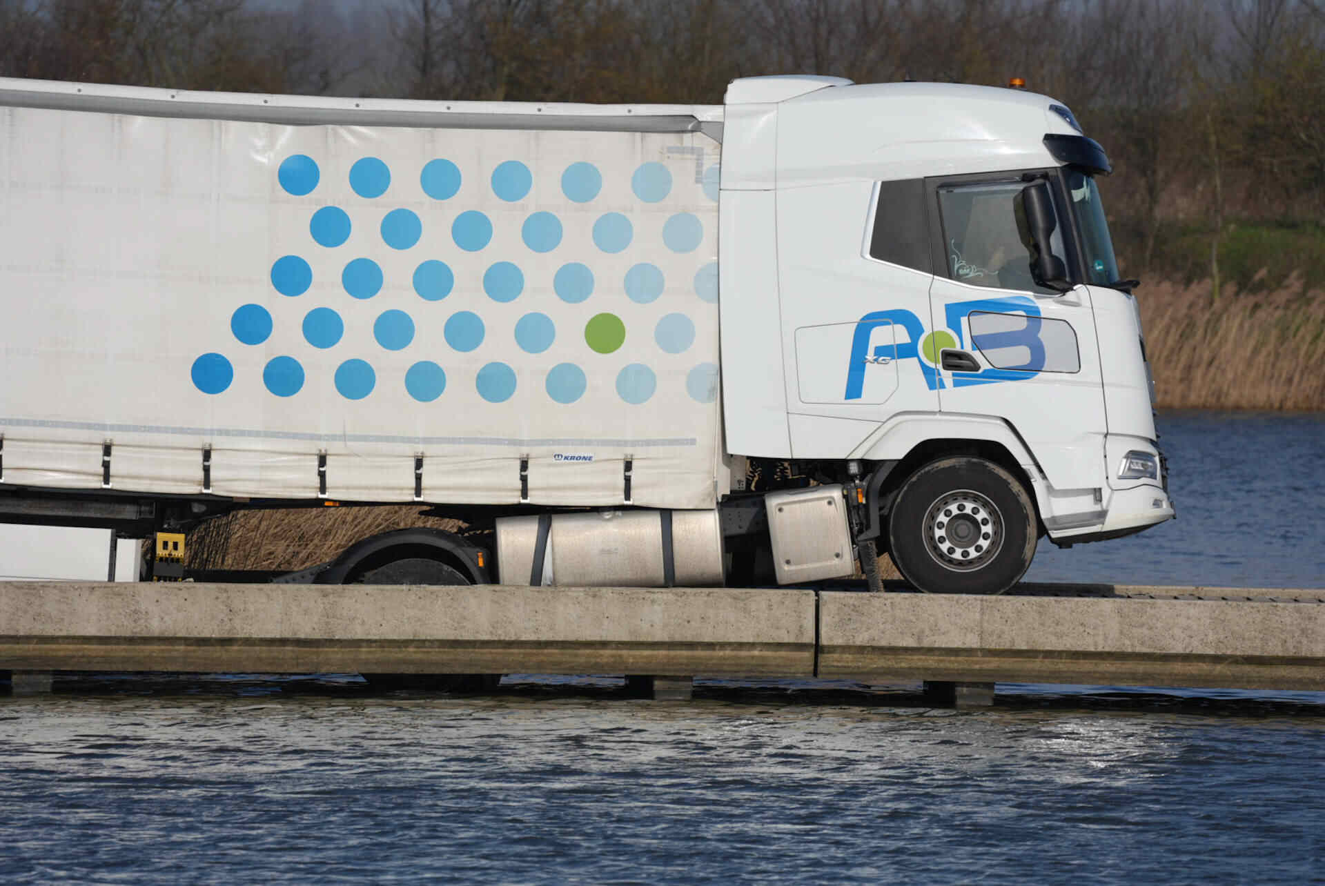 2019 04 27 4837 Loon op zand Loonsehoek nieuwe auto uit de bocht
