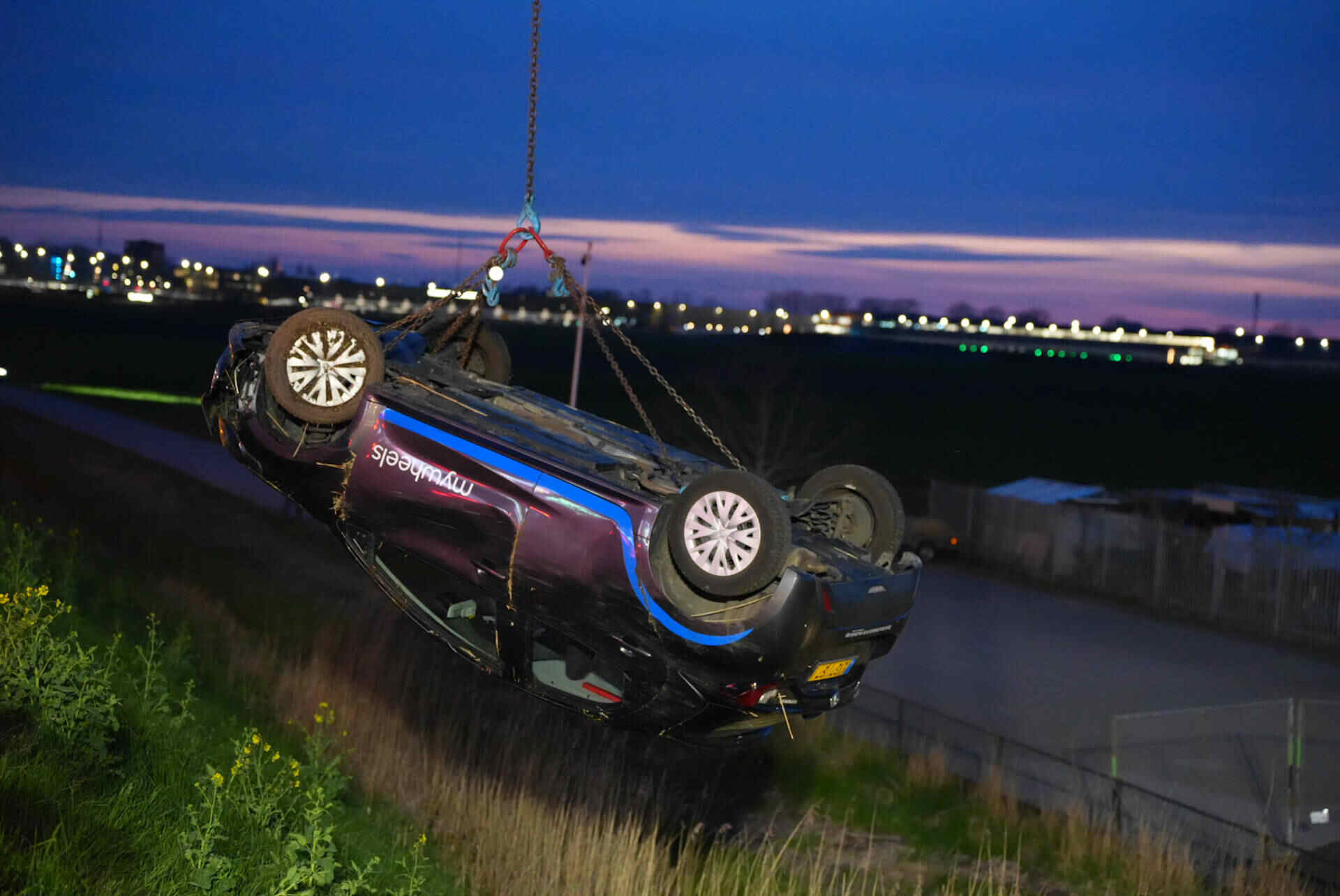 2019 04 27 4837 Loon op zand Loonsehoek nieuwe auto uit de bocht