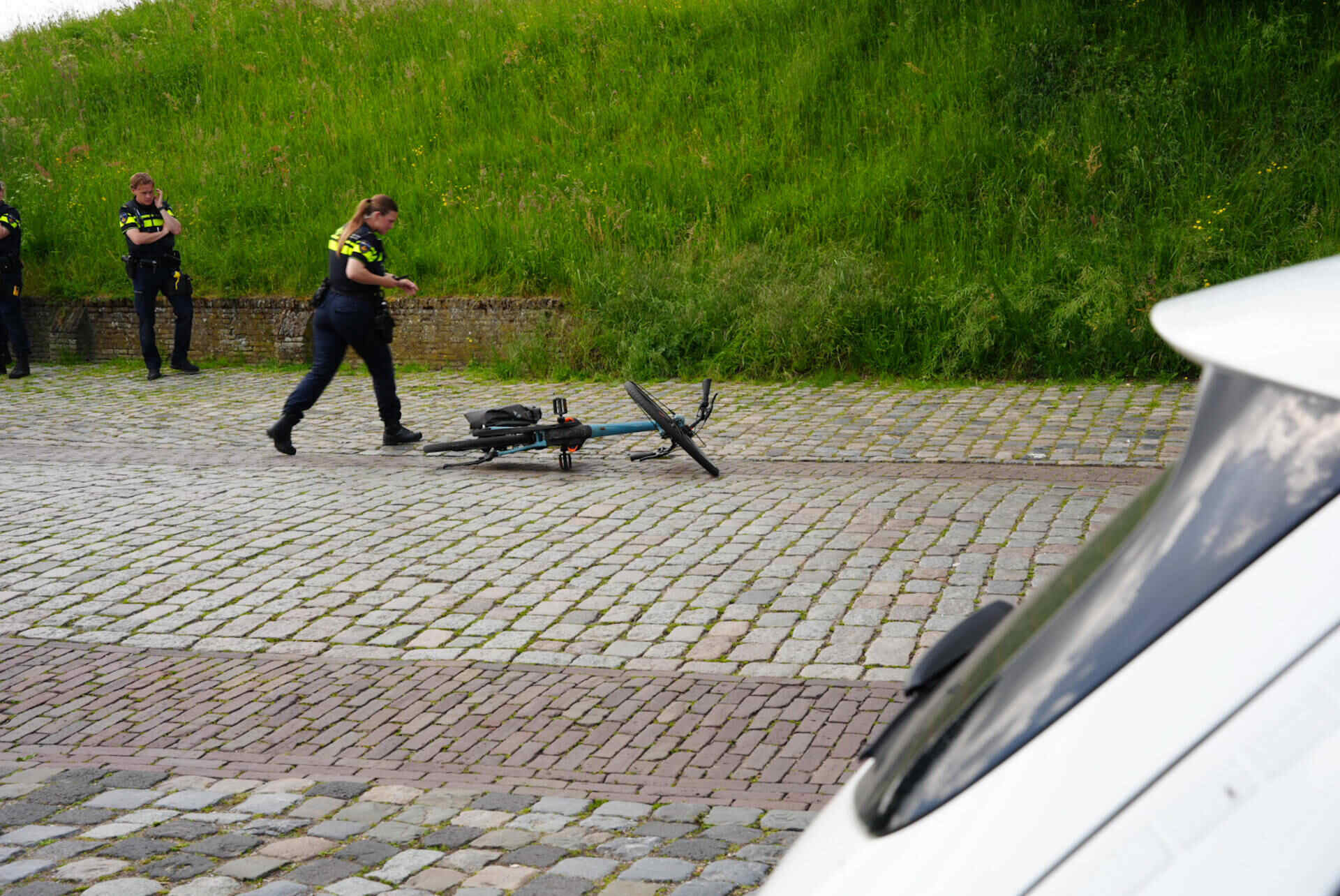 2019 04 27 4837 Loon op zand Loonsehoek nieuwe auto uit de bocht