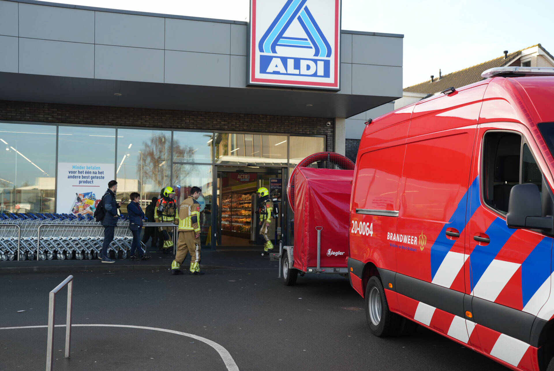 2019 04 27 4837 Loon op zand Loonsehoek nieuwe auto uit de bocht